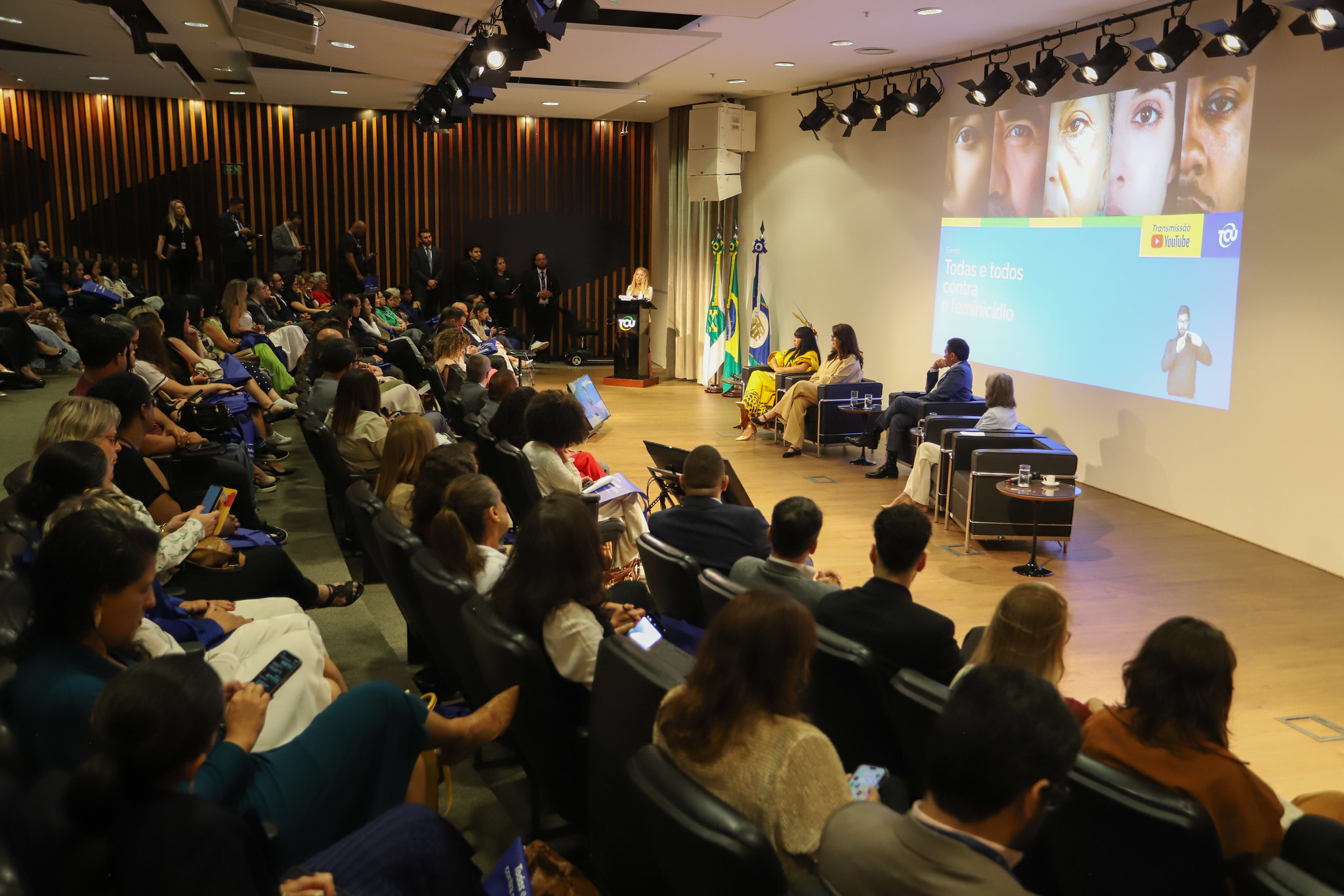 Palestra “Todas e todos contra o feminicídio”